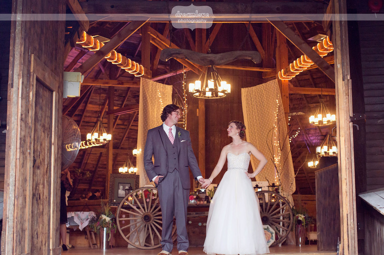 round-barn-vt-wedding-photos-58