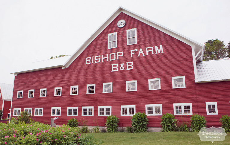 rustic-bishop-farm-nh-wedding-02