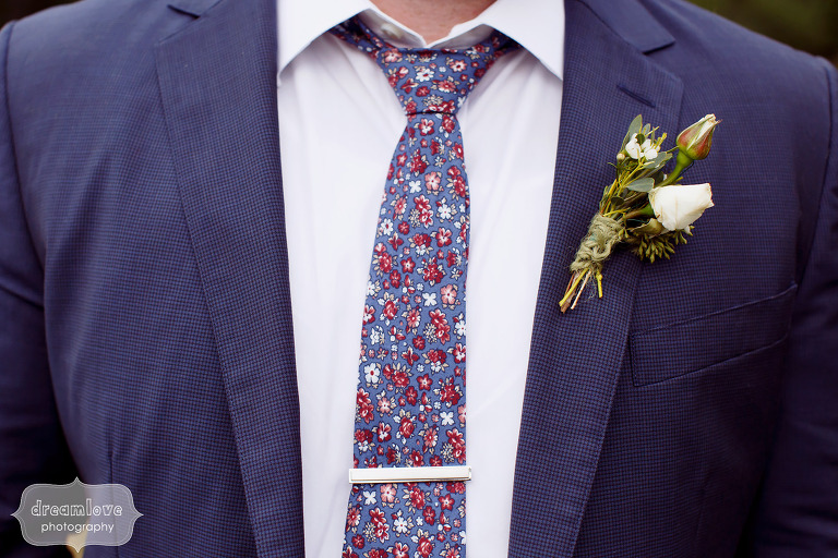 This groom wore a vintage floral tie for his rustic fall wedding in Quechee, VT.