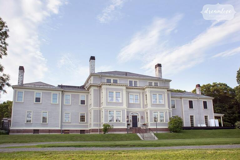 The Lyman Estate is a luxury wedding venue near Boston, MA.