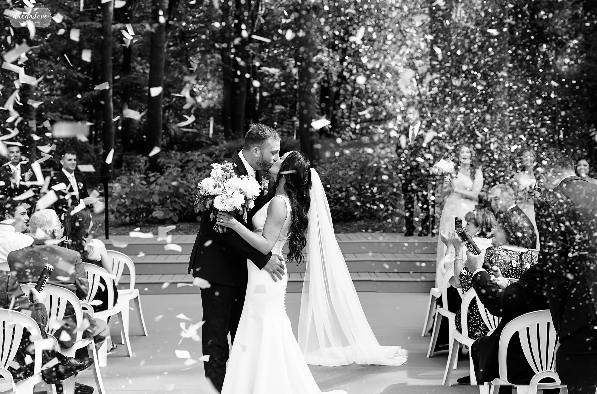 Hotel Northampton Wedding with Look Park Ceremony – Dreamlove Wedding Photography | NH – MA